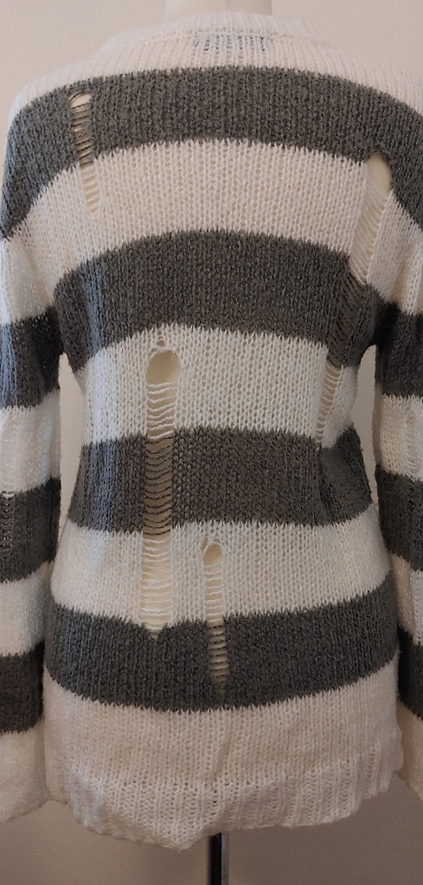 Distressed striped sweater - Picture 4 of 12